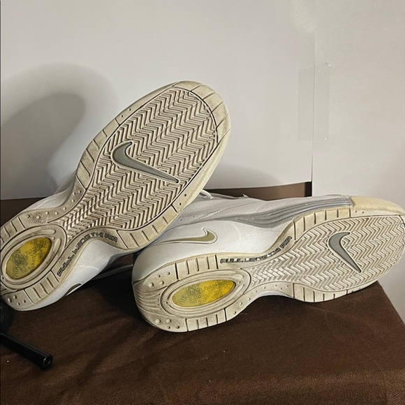 Nike Air Gold swoosh white and silver leather 13 shoes - Picture 7 of 11